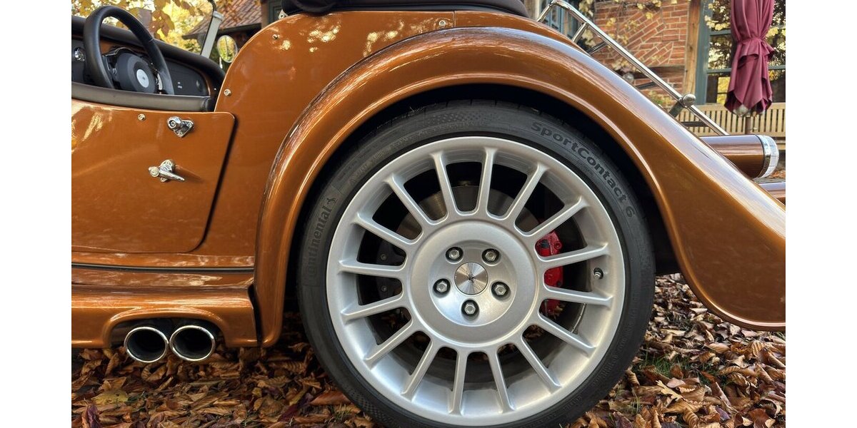 Morgan Plus 8 4.8 AERO8 GOLDFINGER 007 9.999 km 139.999 &euro; Hamburg 22339