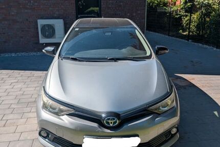 Toyota Auris 122.000 km 10.199 &euro; Norderstedt 22848