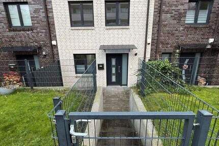 Haus Hamburg Eißendorf - 6 Zimmer, 155 m&sup2;, 2.300&euro; | Angebot:25820930