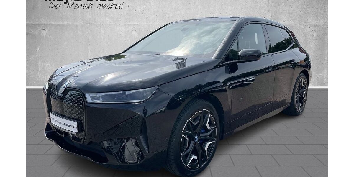 BMW iX 28.481 km 67.990 &euro; Halstenbek 25469