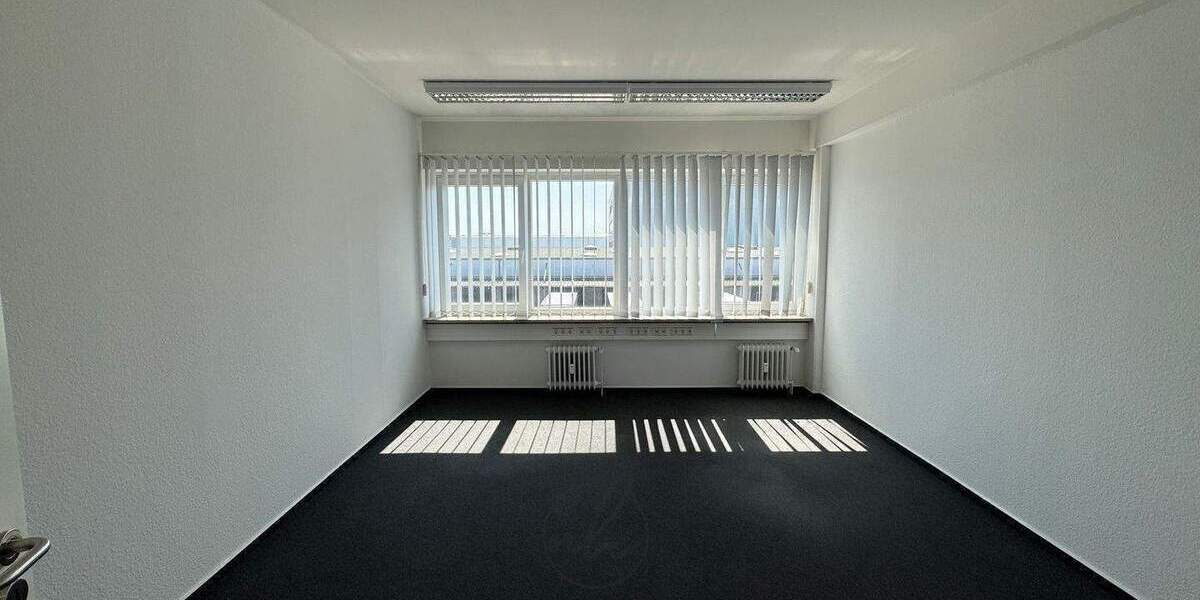 Gewerbeobjekt Hamburg Billbrook - 6 Zimmer, 180 m&sup2;, 1.962&euro; | Angebot:25928282