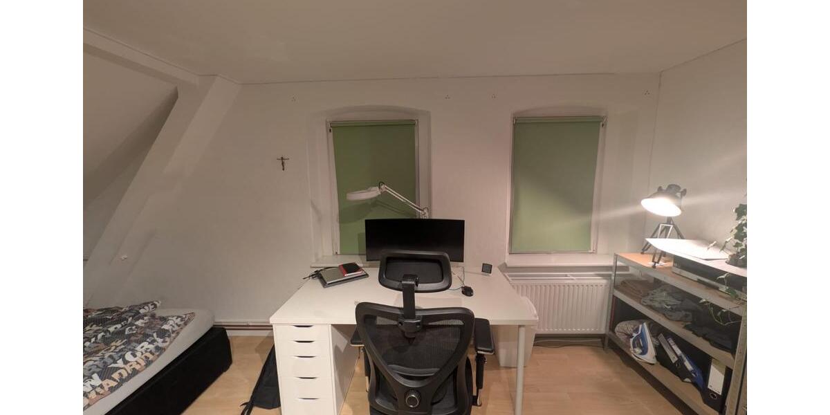Dachgeschoßwohnung Hamburg Harburg - 1 Zimmer, 16 m&sup2;, 670&euro; | Angebot:25539345