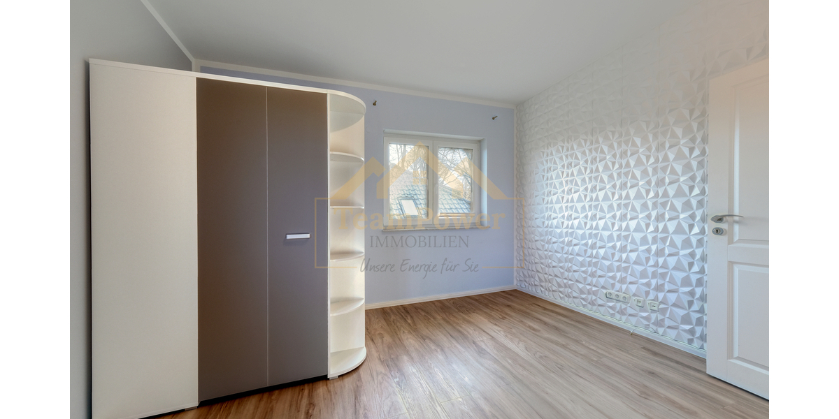 Exklusive Familienresidenz in TOP Lage - Modern, energieeffizient & großzügig Inkl. Sauna und Pool ! - Einfamilienhaus Henstedt-Ulzburg Ulzburg | Angebot:25365899