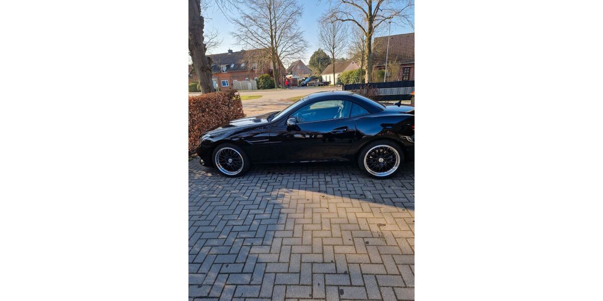 Mercedes-Benz SLC 180 28.000 km 26.850 &euro; Bad Bramstetd 24576