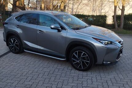 Lexus Andere 87.000 km 22.900 &euro; Hamburg 21147