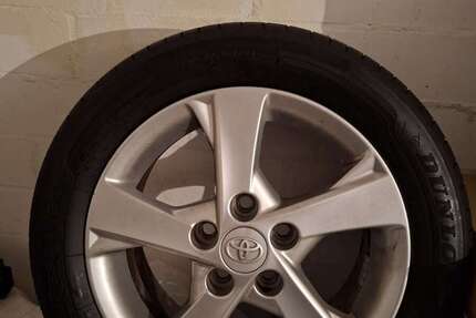 Toyota Auris 168.851 km 8.499 &euro; Braak 22145