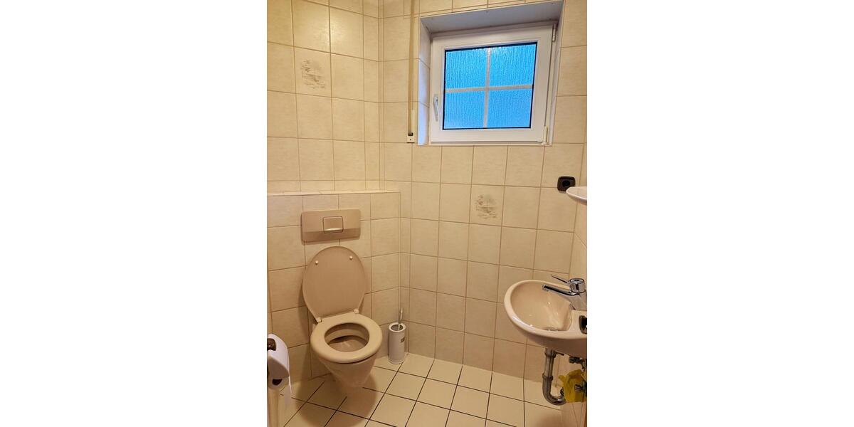 Etagenwohnung Hamburg Harburg - 4 Zimmer, 180 m&sup2;, 1.980&euro; | Angebot:23773026