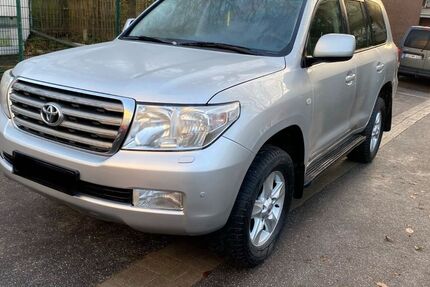 Toyota Land Cruiser 169.000 km 19.800 &euro; Hamburg 20535
