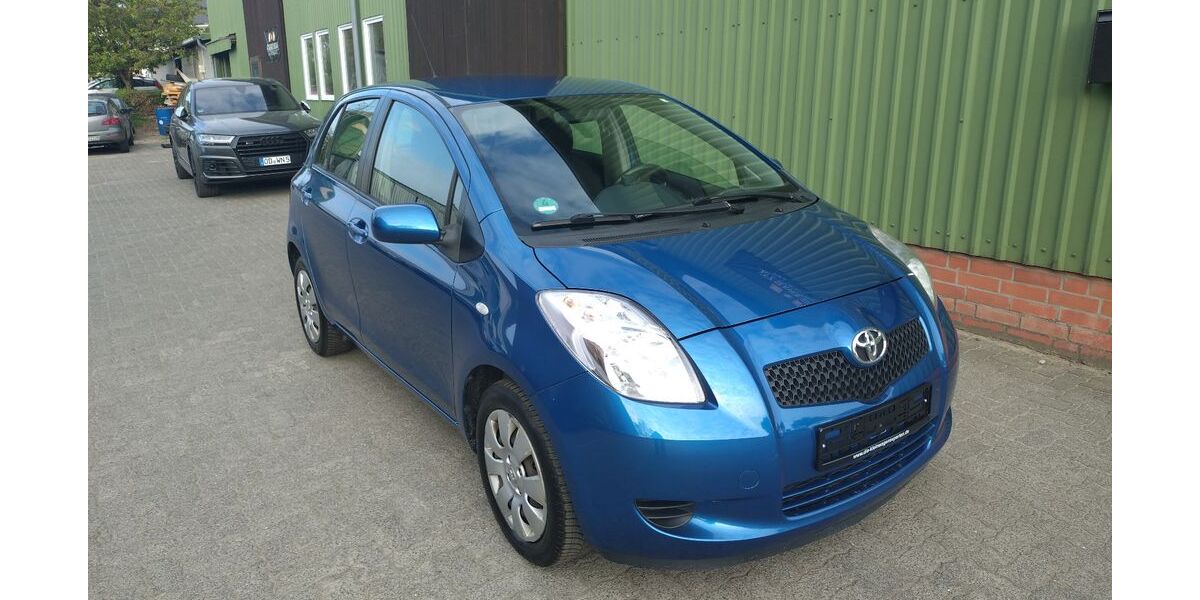 Toyota Yaris 90.168 km 3.499 &euro; Elmenhorst 23869
