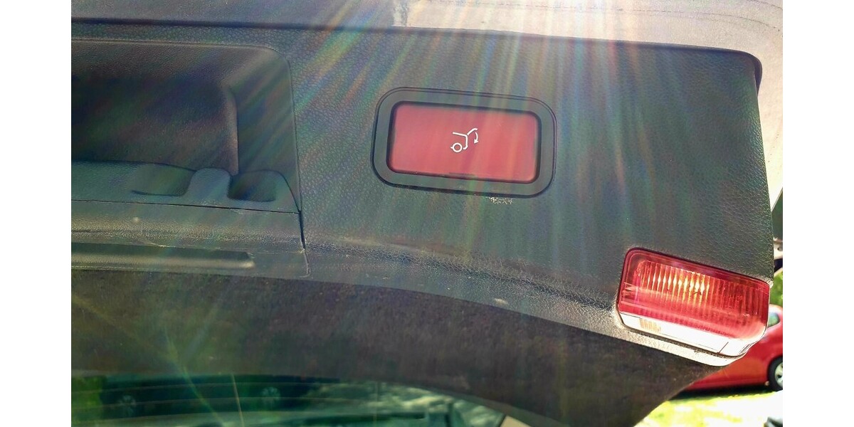 Mercedes-Benz E-Klasse 267.000 km 9.900 &euro; Hamburg 20038