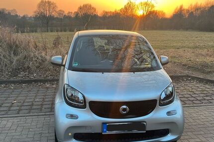 Smart ForTwo 82.000 km 9.550 &euro; Hamburg 22145