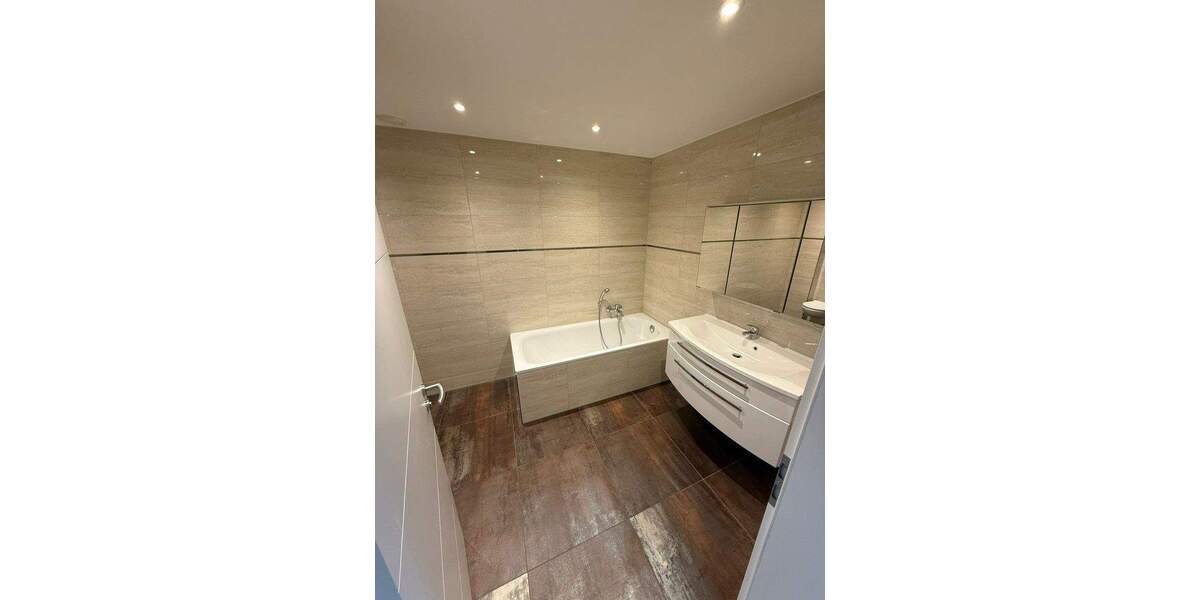 Reihenmittelhaus Hamburg Eißendorf - 6 Zimmer, 155 m&sup2;, 2.300&euro; | Angebot:25820930