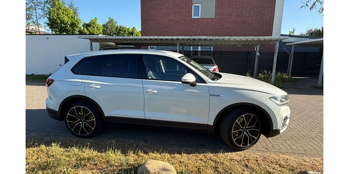 VW Touareg 129.000 km 31.399 &euro; Hamburg 21035