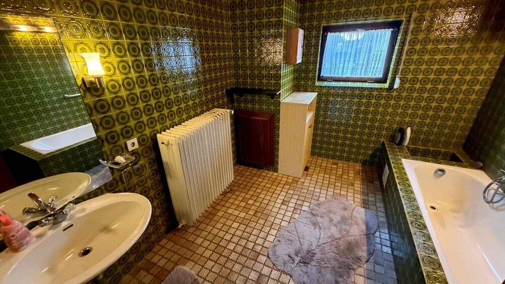 Mehrfamilienhaus, Wohnhaus Heist - 8 Zimmer, 214 m&sup2;, 495.000&euro; | Angebot:25742353