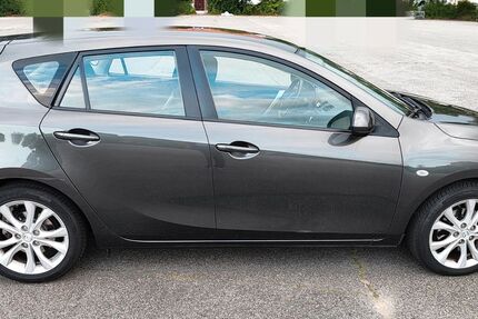 Mazda 3 137.000 km 6.800 &euro; Hamburg 22045