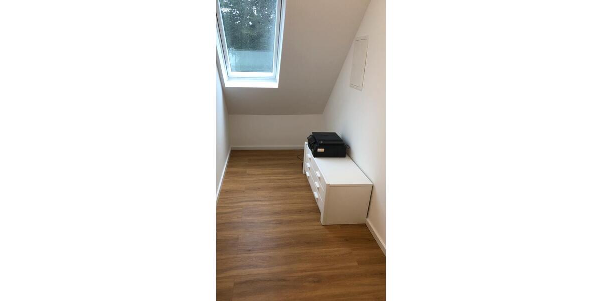 Dachgeschoßwohnung Hamburg Niendorf - 2 Zimmer, 92 m&sup2;, 1.690&euro; | Angebot:24700356