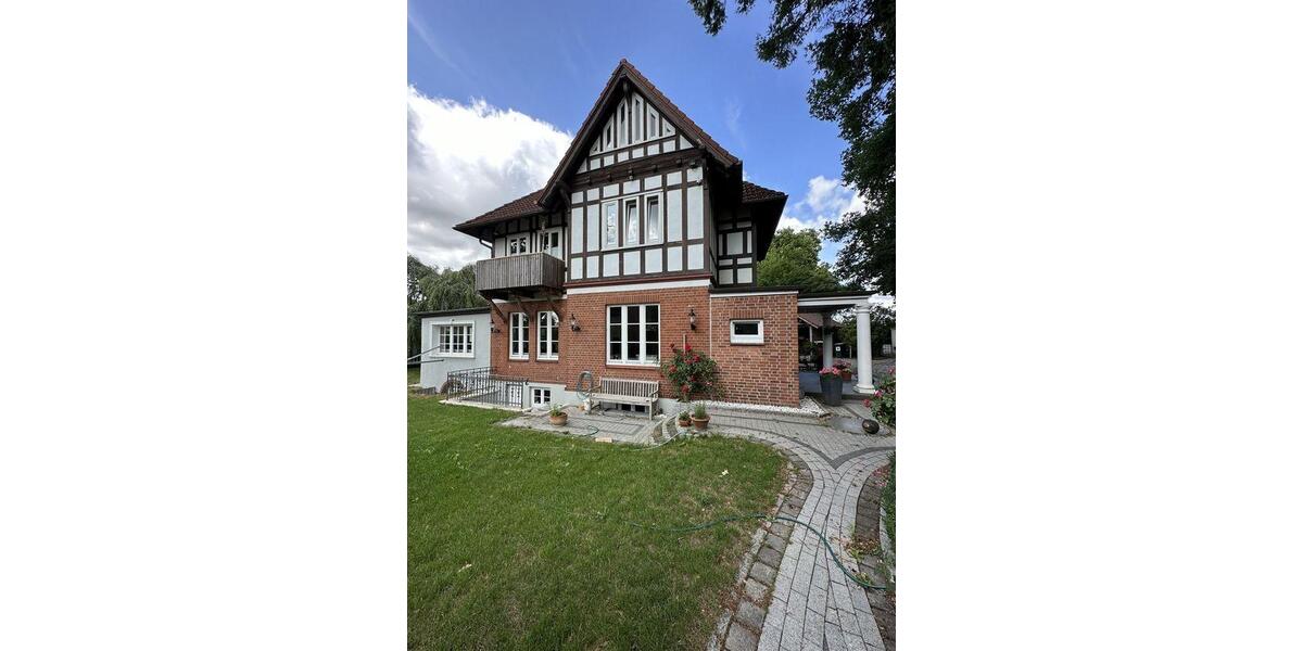Villa Bargteheide - 8 Zimmer, 263 m&sup2;, 1.085.000&euro; | Angebot:27146920