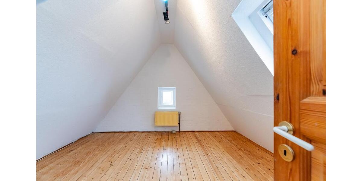 Einfamilienhaus Hamburg Eidelstedt - 8 Zimmer, 146 m&sup2;, 870.000&euro; | Angebot:25933924