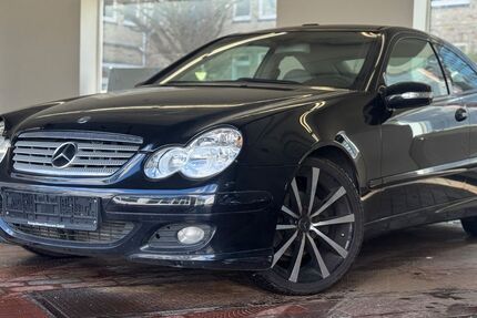 Mercedes-Benz C 220 368.806 km 1.490 &euro; Hamburg 20099
