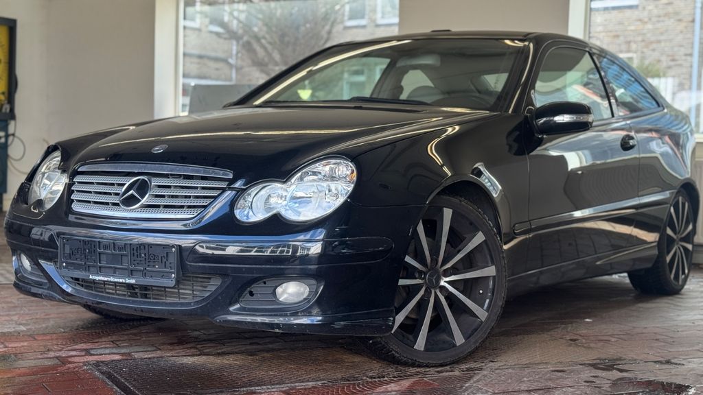 Mercedes-Benz C 220 368.806 km 1.490 &euro; Hamburg 20099