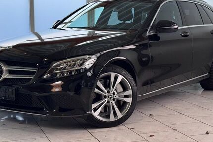 Mercedes-Benz C 300 127.051 km 22.700 &euro; Pinneberg 25421