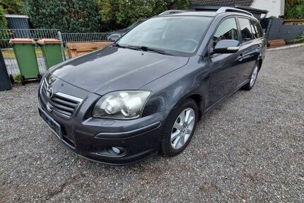 Toyota Avensis 43.700 km 6.300 &euro; Hamburg 21194