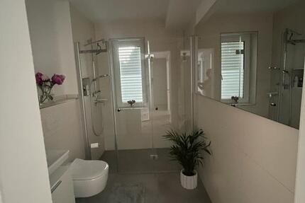 Wohnung Hamburg Hamburg-Mitte - 2 Zimmer, 65 m&sup2;, 1.000&euro; | Angebot:25962055