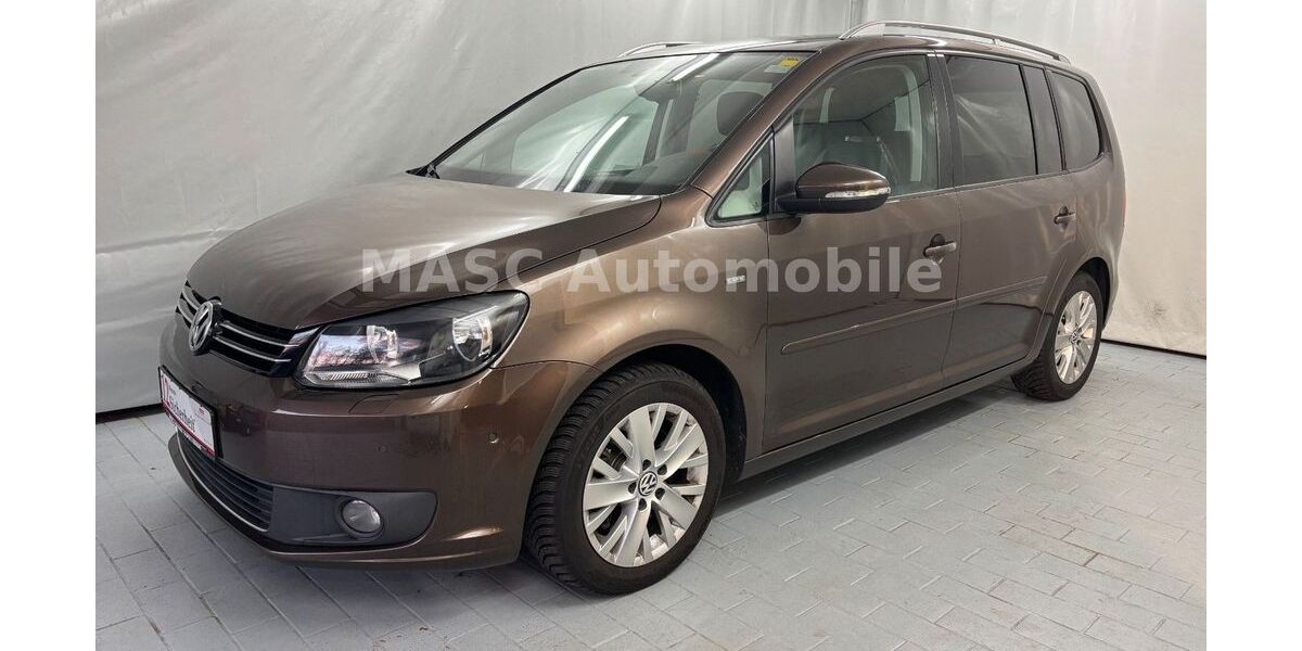 VW Touran 148.751 km 9.850 &euro; Pinneberg 25421