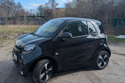 Smart ForTwo 20.527 km 10.490 &euro; Hamburg 20249