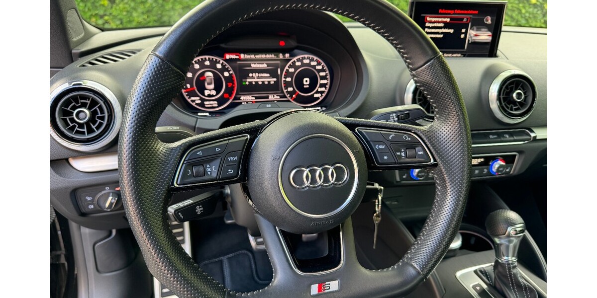 Audi A3 Cabriolet 42.111 km 25.298 &euro; Hamburg 20038