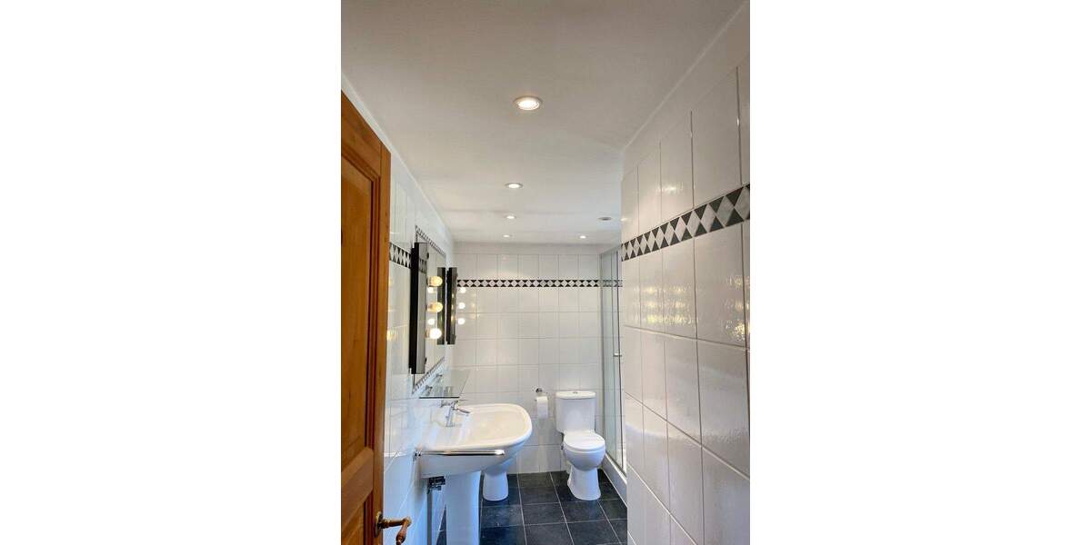 Mehrfamilienhaus, Wohnhaus Hamburg Poppenbüttel - 7 Zimmer, 699.000&euro; | Angebot:25743523