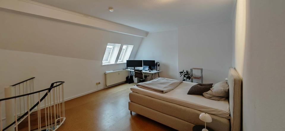 Maisonettenwohnung Hamburg Altona-Nord - 2 Zimmer, 82 m&sup2;, 595.000&euro; | Angebot:26021122