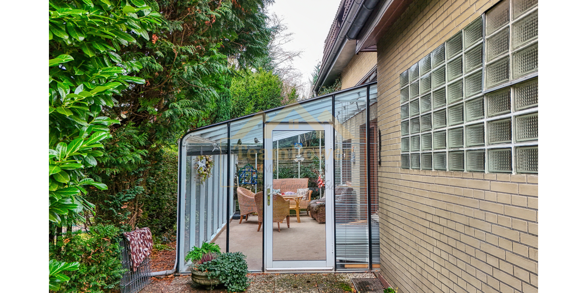 Rarität in Bestlage: Historischer Charme mit 2 Wohneinheiten, Wintergarten und sonnigem Grundstück - Zweifamilienhaus Hamburg Wandsbek | Angebot:25365900