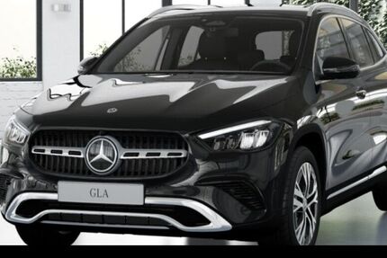 Mercedes-Benz GLA 180 9.900 km 38.900 &euro; Hamburg 22047