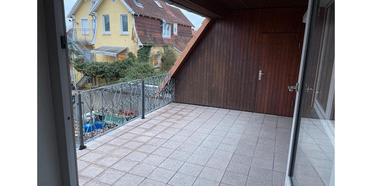 Etagenwohnung Jork - 3 Zimmer, 130 m&sup2;, 1.350&euro; | Angebot:25182837