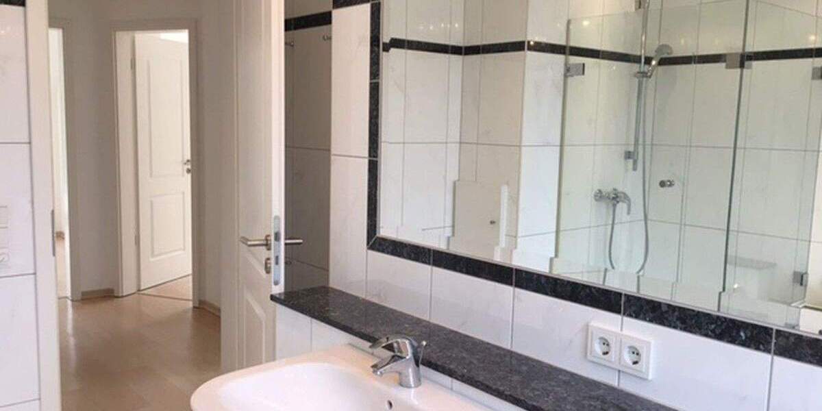 Doppelhaushälfte Hamburg Iserbrook - 5 Zimmer, 151 m&sup2;, 3.100&euro; | Angebot:25654299