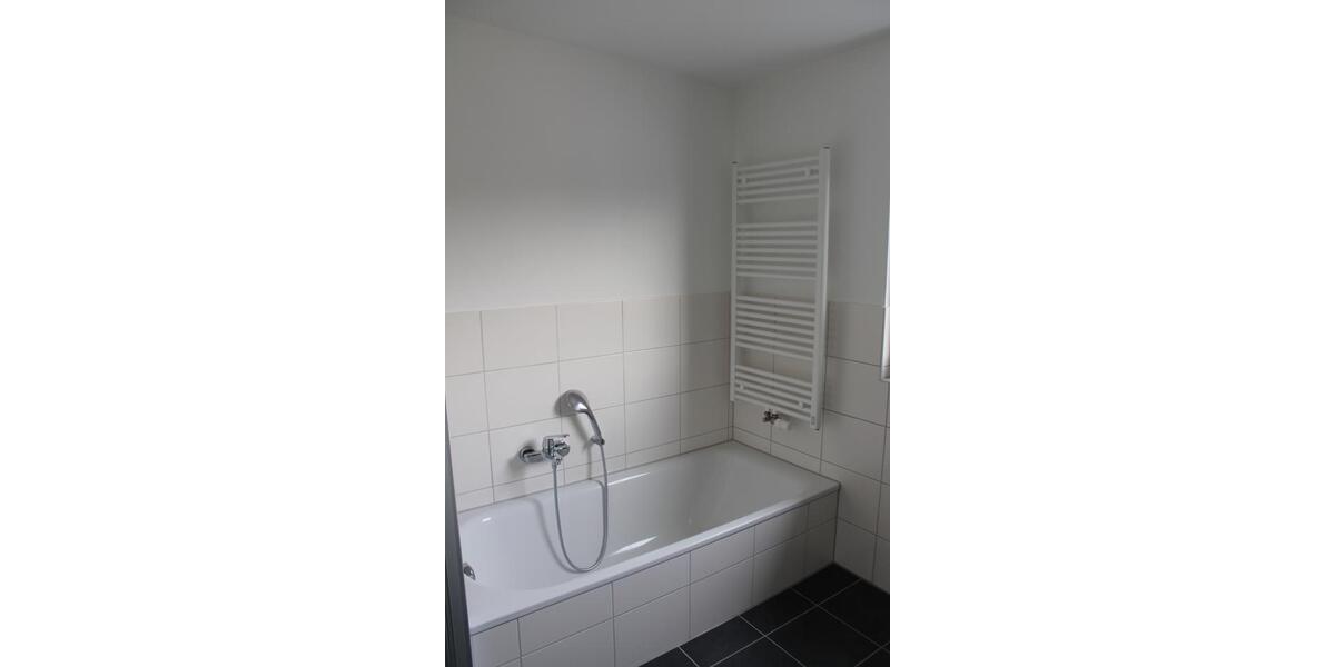 Etagenwohnung Hamburg Groß Borstel - 2 Zimmer, 84 m&sup2;, 1.179&euro; | Angebot:25718735