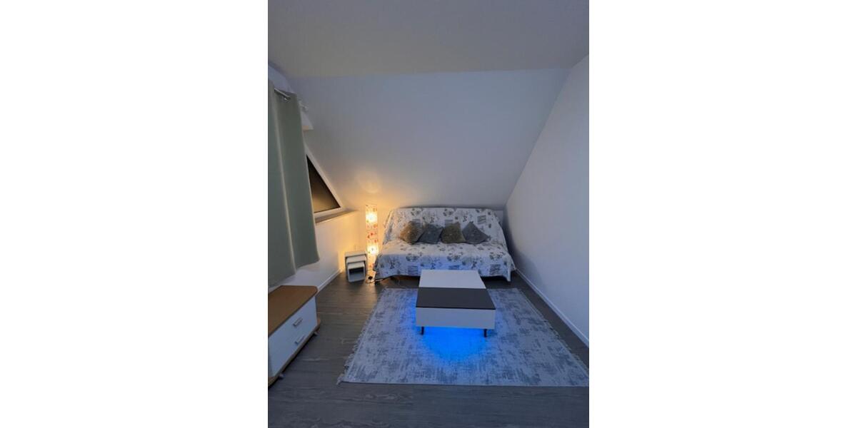 Dachgeschoßwohnung Hamburg Wandsbek - 1 Zimmer, 14 m&sup2;, 590&euro; | Angebot:25731919
