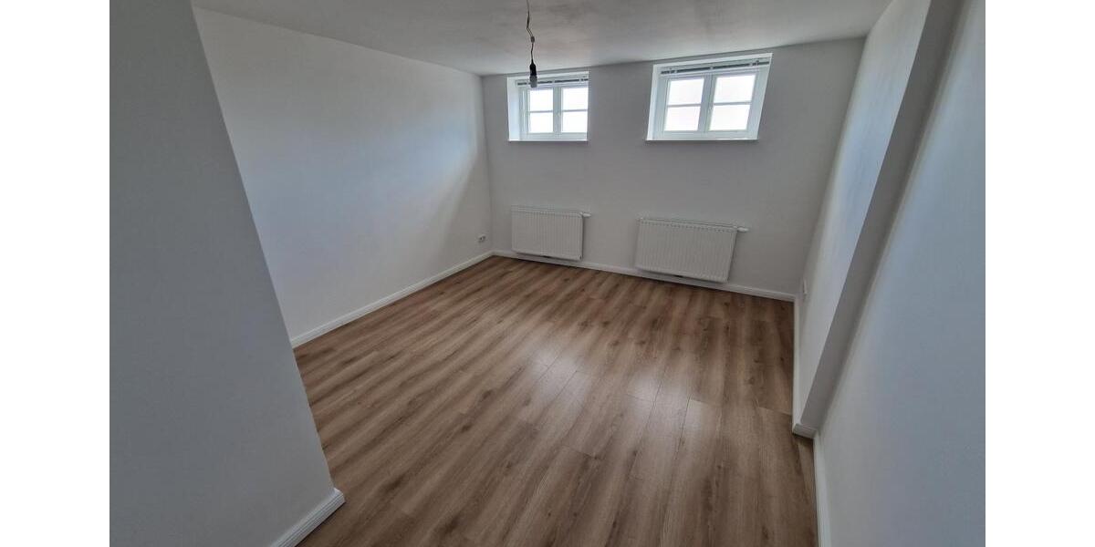 Etagenwohnung Jork - 3 Zimmer, 90 m&sup2;, 990&euro; | Angebot:25343266