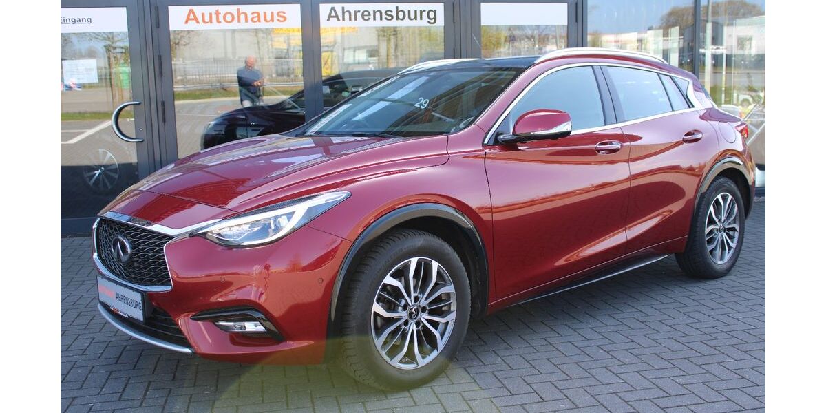INFINITI Q30 67.800 km 16.970 &euro; Ahrensburg 22926