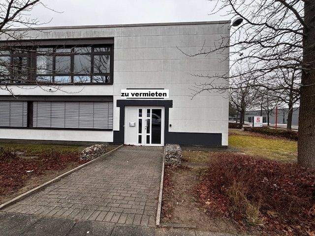 Gewerbeobjekt Ahrensburg - 8 Zimmer, 293 m&sup2;, 3.100&euro; | Angebot:25895547