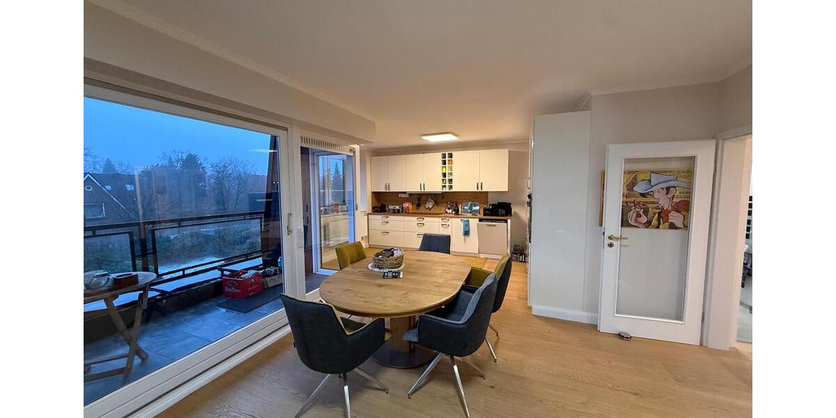 Dachgeschoßwohnung Hamburg Schnelsen - 4 Zimmer, 100 m&sup2;, 2.500&euro; | Angebot:25811791