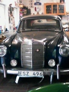 Mercedes-Benz 220 28.511 km 14.500 &euro; Wandsbek 22047