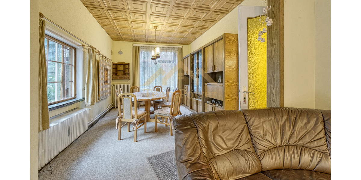 Rarität in Bestlage: Historischer Charme mit 2 Wohneinheiten, Wintergarten und sonnigem Grundstück - Zweifamilienhaus Hamburg Wandsbek | Angebot:25365900