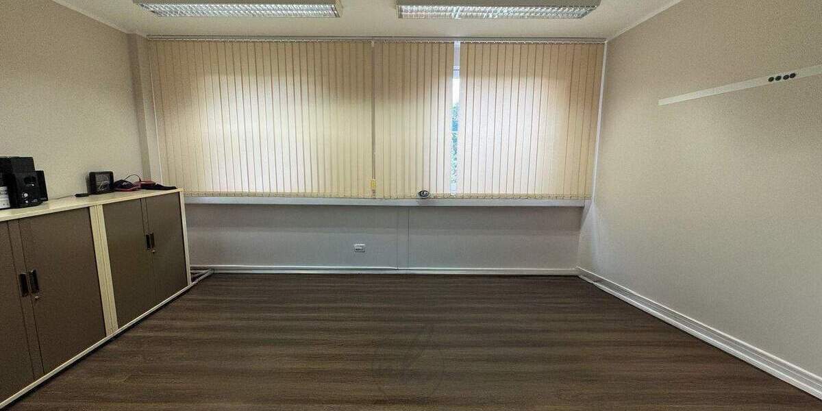 Gewerbeobjekt Barsbüttel - 3 Zimmer, 130 m&sup2;, 1.250&euro; | Angebot:26028160