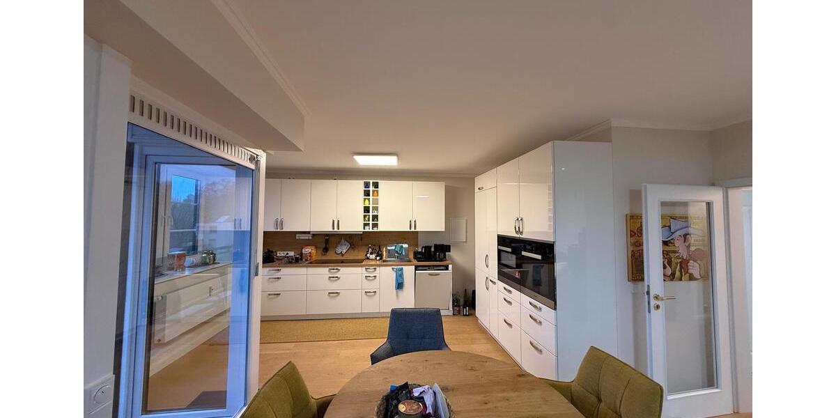 Dachgeschoßwohnung Hamburg Schnelsen - 4 Zimmer, 100 m&sup2;, 2.500&euro; | Angebot:25811791