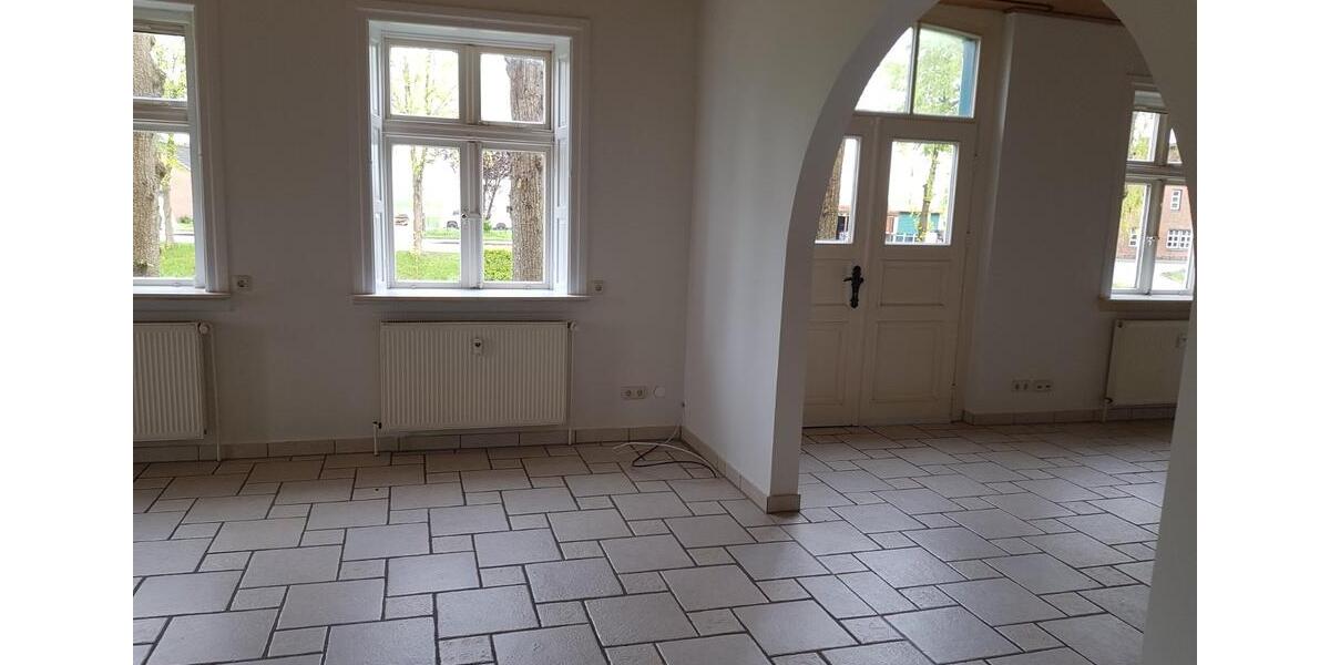 Erdgeschoßwohnung Haseldorf - 3 Zimmer, 130 m&sup2;, 1.300&euro; | Angebot:25612493