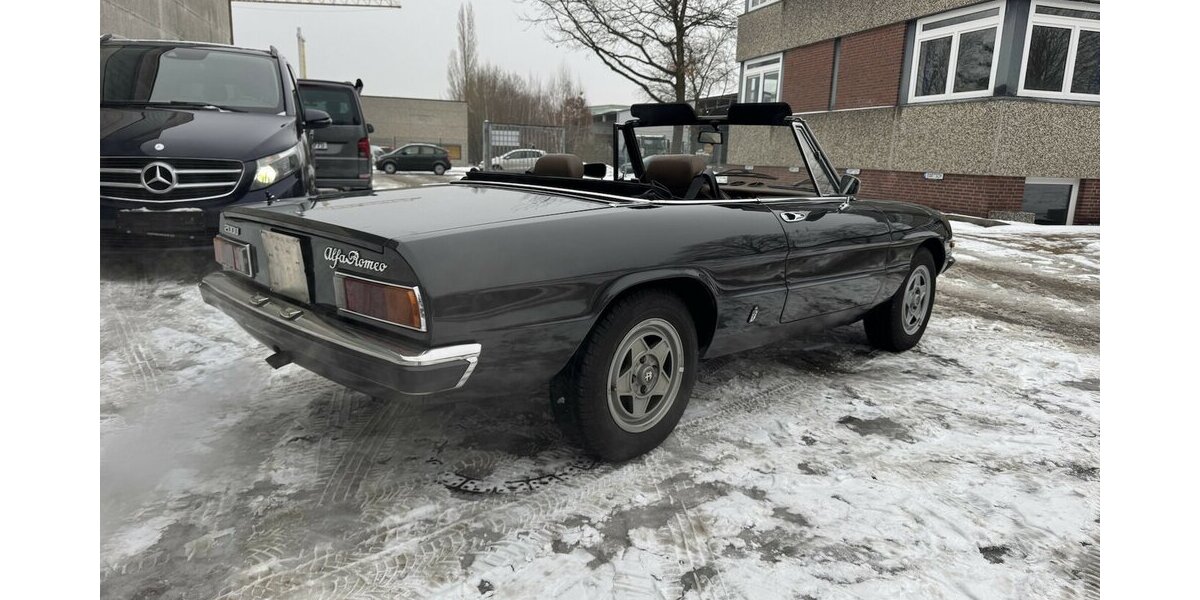 Alfa Romeo Spider 2000 1. Hand, so nicht wieder zu bekommen 85.560 km 29.999 &euro; Hamburg 22339