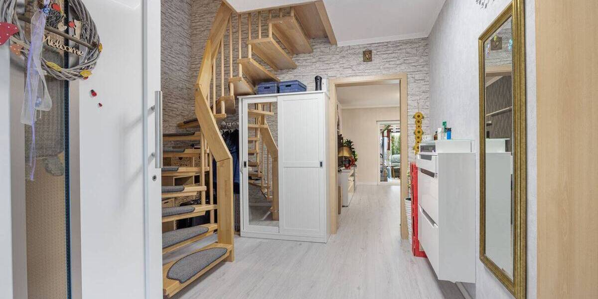 Mehrfamilienhaus, Wohnhaus Pinneberg - 6 Zimmer, 195 m&sup2;, 699.000&euro; | Angebot:26403308