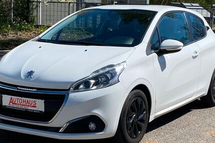 Peugeot 208 122.458 km 5.499 &euro; Bargteheide 22941